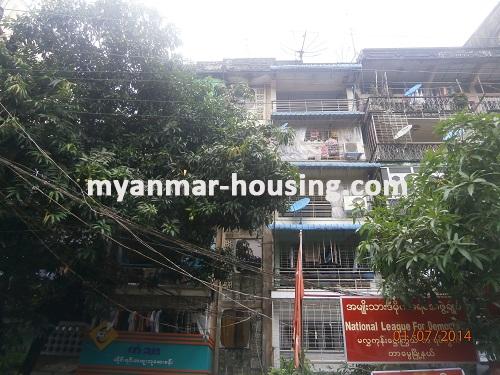 缅甸房地产 - 出售物件 - No.2652 - Apartment for sale in Tarmway in business area! - Front view of the building.