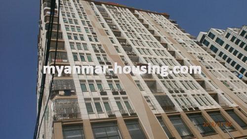 ミャンマー不動産 - 売り物件 - No.2655 - One of the best condos in Pabedan! - Front view of the building.