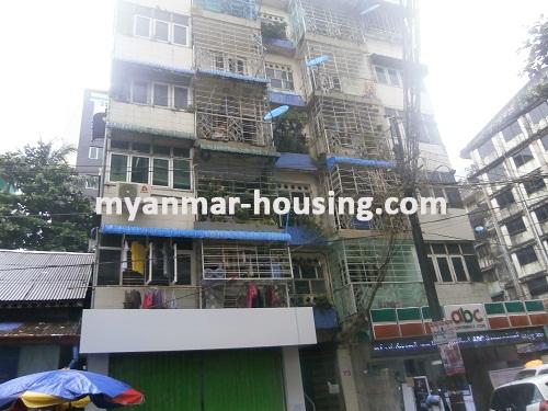 ミャンマー不動産 - 売り物件 - No.2776 - An apartment for sale in business area available! - Front view of the building.