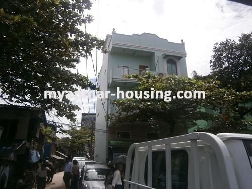 ミャンマー不動産 - 売り物件 - No.2785 - House for sale close to main road in Hlaing! - View of the building.