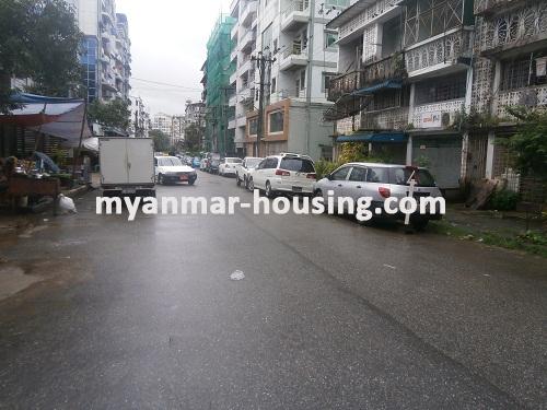 Myanmar real estate - for sale property - No.2794 - Condo for sale near downtown in expats area! - View of the street.