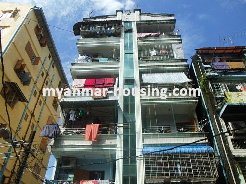 缅甸房地产 - 出售物件 - No.2828 - An apartment located in Ahlone available! - Front view of the building.