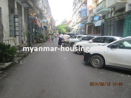 Myanmar real estate - for sale property - No.2829 - An apartment in downtown available! - View of the street.