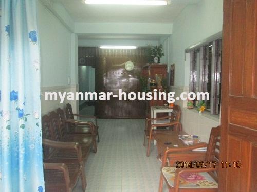 缅甸房地产 - 出售物件 - No.2841 - An apartment for sale with fair price in Ahlone! - View of the living room.