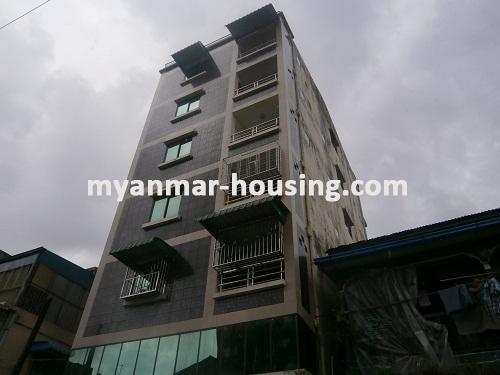 ミャンマー不動産 - 売り物件 - No.2862 - An apartment for sale near strand road! - View of the building.