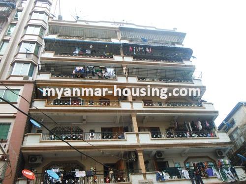 缅甸房地产 - 出售物件 - No.2863 - Nice condo for sale in Botahtaung! - Front view of the building.