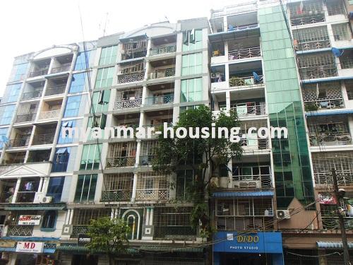 缅甸房地产 - 出售物件 - No.2874 - An apartment for sale in Pazundaung! - View of the building.