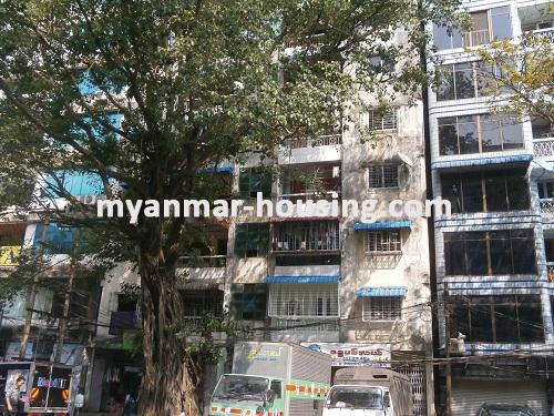 ミャンマー不動産 - 売り物件 - No.2887 - Good  appartment  now for sale in Botathaung ! - view of the building