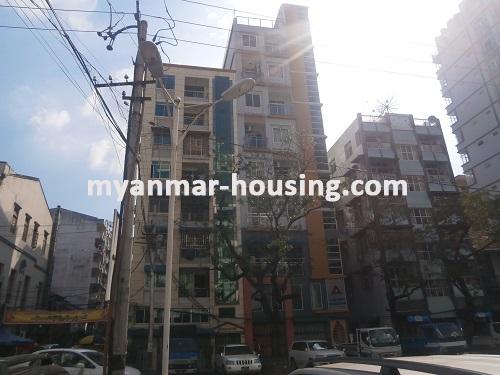 ミャンマー不動産 - 売り物件 - No.2910 - New condo for sale in Lanmadaw! - View of the building.