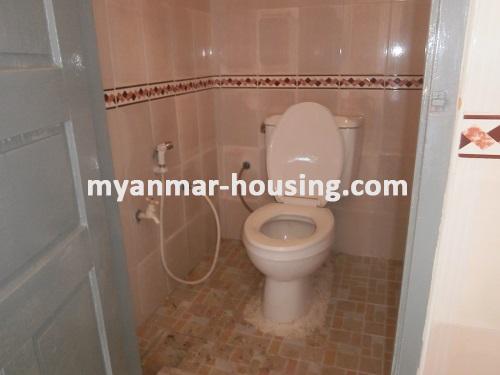 Myanmar real estate - for sale property - No.2919 - Apartment for sale on Aung Mingalar street. - View of the toilet.