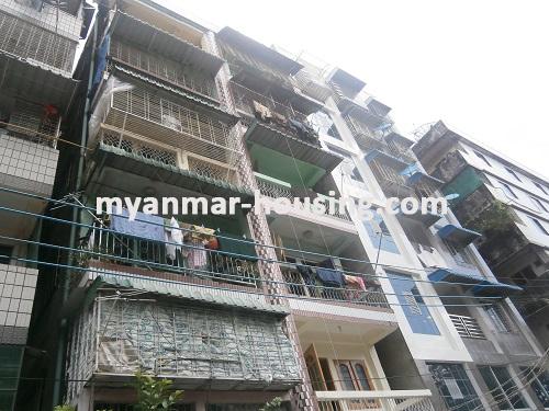 缅甸房地产 - 出售物件 - No.2920 - Apartment for sale in Sanchaung. - View of the building.