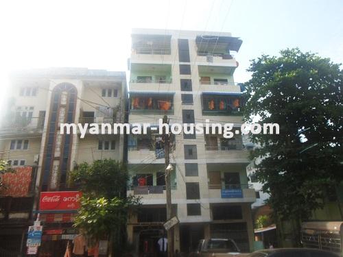 ミャンマー不動産 - 売り物件 - No.2921 - Apartment for sale in Kyeemyindaing. - View of the building.