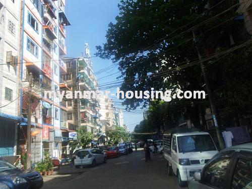 ミャンマー不動産 - 売り物件 - No.2924 - Good  condo now for sale in Mingalar Taung Nyunt ! - View of the road.