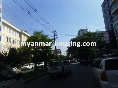 缅甸房地产 - 出售物件 - No.2926 - Condominium for sale in Bahan ! - View of the road.