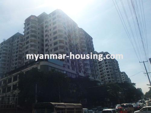 缅甸房地产 - 出售物件 - No.2927 - Nice condominium for sale in Bahan ! - View of the infront building.