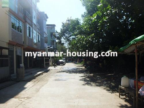 缅甸房地产 - 出售物件 - No.2929 - Apartment for sale in Mayangone ! - View of the street.