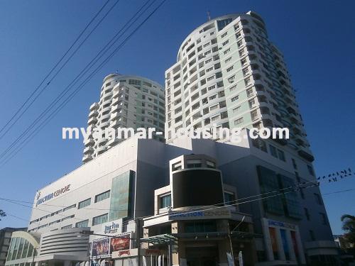 缅甸房地产 - 出售物件 - No.2938 - Condo with swimming pool, Gym and shopping mall! - View of  the building