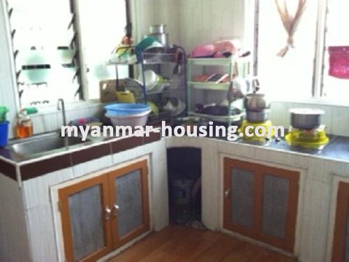 မြန်မာအိမ်ခြံမြေ - ရောင်းမည် property - No.2971 -     လှိုင်မြို့နယ်တွင် လုံးချင်းတစ်လုံးရောင်းရန် ရှိပါသည်။ - View of the kitchen room.