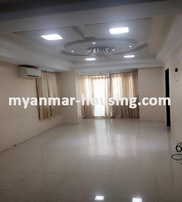မြန်မာအိမ်ခြံမြေ - ရောင်းမည် property - No.2976 - Dagon Center II တွင်နေချင်သူများအတွက်အခန်း တစ်ခန်းရောင်းရန်ရှိသည်။ - view of the living room