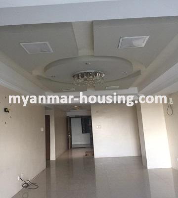 မြန်မာအိမ်ခြံမြေ - ရောင်းမည် property - No.2976 - Dagon Center II တွင်နေချင်သူများအတွက်အခန်း တစ်ခန်းရောင်းရန်ရှိသည်။ - view of the living room