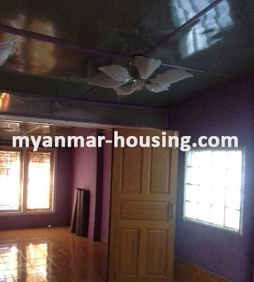 မြန်မာအိမ်ခြံမြေ - ရောင်းမည် property - No.2979 - မရမ်းကုန်းမြို့နယ်တွင် တိုက်ခန်းကောင်းတစ်ခန်းရောင်းရန် ရှိသည်။ - View of the inside.