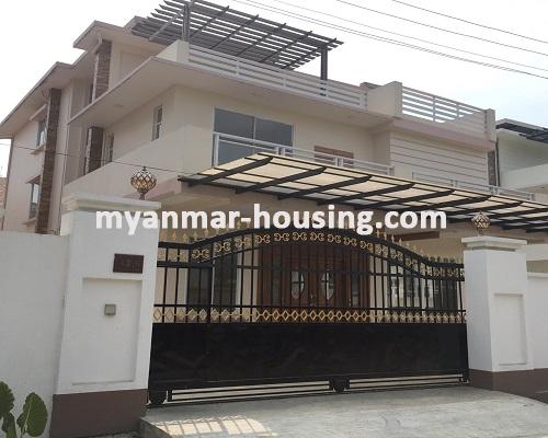 မြန်မာအိမ်ခြံမြေ - ရောင်းမည် property - No.2994 - ပင်လုံအိမ်ရာထဲတွင် လုံးချင်းကောင်းကောင်းတစ်လုံးရောင်းရန်ရှိသည်။ - 