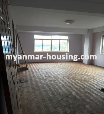 မြန်မာအိမ်ခြံမြေ - ရောင်းမည် property - No.3058 - အလုံမြို့နယ်တွင် အခန်းကောင်းတစ်ခန်းရောင်းရန်ရှိပါသည်။ - View of the living room
