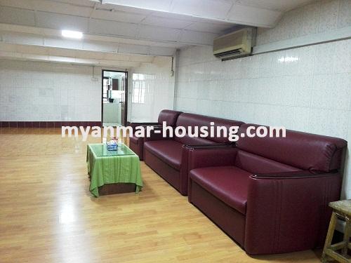 缅甸房地产 - 出售物件 - No.3075 - A Good room with two bed room for sale in the third floor at Sanchaung Township. - View of the Living room