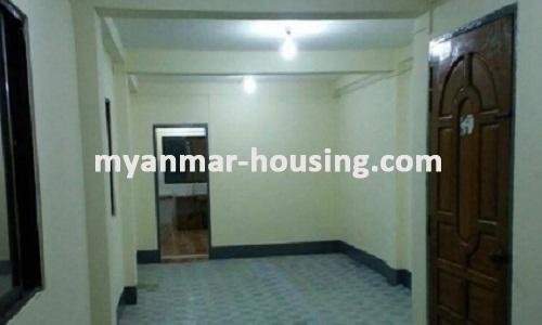 缅甸房地产 - 出售物件 - No.3079 - An apartment room for sale in kamayut Township - View of the living room