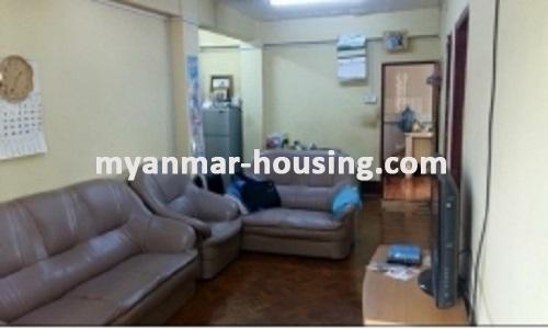 ミャンマー不動産 - 売り物件 - No.3085 -  Renovated room for sale in Kamaryut Township. - View of the living room