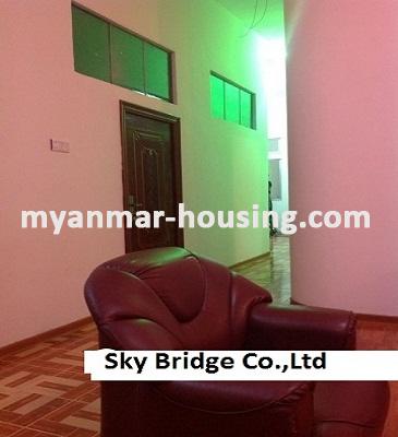 မြန်မာအိမ်ခြံမြေ - ရောင်းမည် property - No.3090 - တောင်ဥက္ကလာပမြို့နယ်တွင် နှစ်ထပ်တိုက် လုံးချင်းကောင်းတစ်လုံးရောင်းရန်ရှိပါသည်။ - View of the living room