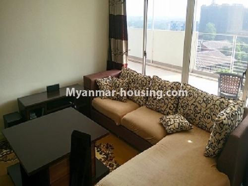 မြန်မာအိမ်ခြံမြေ - ရောင်းမည် property - No.3122 - လှိုင်မြို့နယ်တွင် ကွန်ဒိုအခန်းကောင်း ရောင်းရန်ရှိသည်။ - Living room