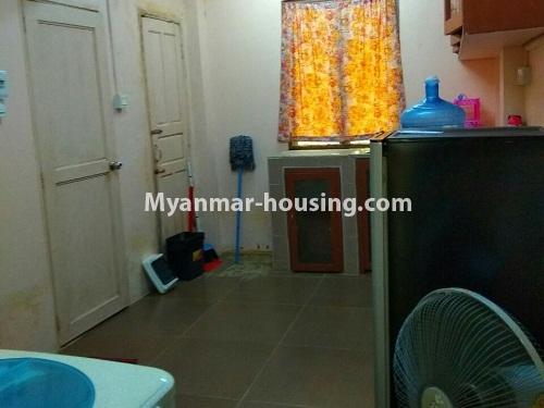 မြန်မာအိမ်ခြံမြေ - ရောင်းမည် property - No.3134 - ဗိုလ်တစ်ထောင်တွင် ကွန်ဒိုတိုက်ခန်း ရောင်းရန်ရှိသည်။  - kitchen