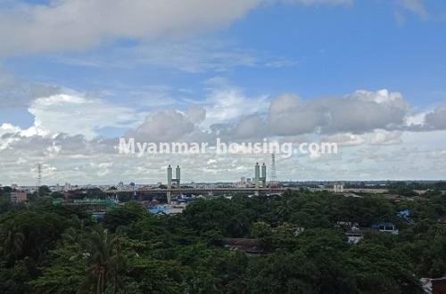 မြန်မာအိမ်ခြံမြေ - ရောင်းမည် property - No.3146 - ပုဇွန်တောင်တွင် ကွန်ဒိုခန်း ရောင်းရန်ရှိသည်။ - outside view