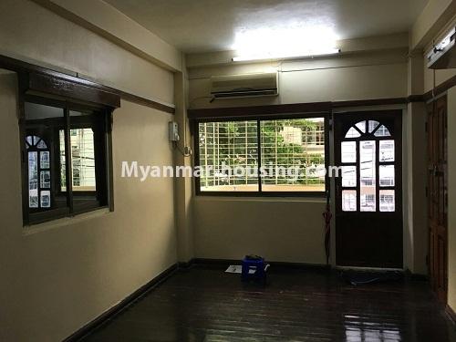 မြန်မာအိမ်ခြံမြေ - ရောင်းမည် property - No.3156 - စမ်းချောင်းတွင် တိုက်ခန်းရောင်းရန် ရှိသည်။ - inside view