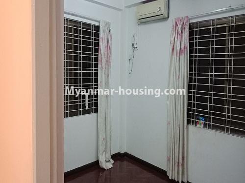 မြန်မာအိမ်ခြံမြေ - ရောင်းမည် property - No.3161 - ကမာရွတ်တွင် တိုက်ခန်း နှစ်လွှာ ရောင်းရန်ရှိသည်။ - bedroom 2