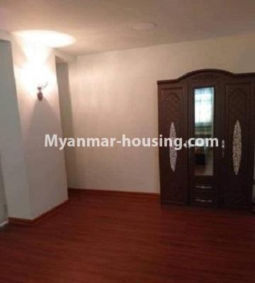 缅甸房地产 - 出售物件 - No.3163 - Nawarat Condo room for sale in Kamaryut! - another view of master bedroom