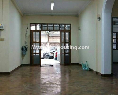 缅甸房地产 - 出售物件 - No.3164 - Ground floor for sale in Bahan! - inside view