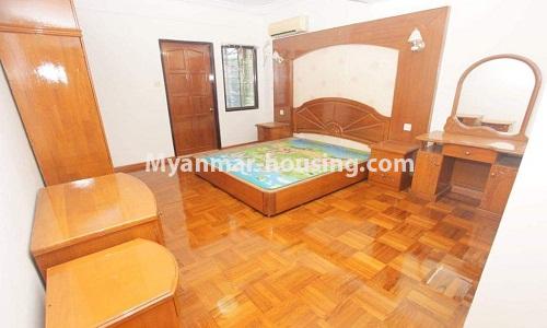 မြန်မာအိမ်ခြံမြေ - ရောင်းမည် property - No.3188 - မရမ်းကုန်း Ocean condo တွင် ကွန်ဒိုခန်း ရောင်းရန်ရှိသည်။ - master bedroom 1