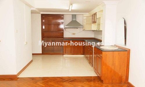 မြန်မာအိမ်ခြံမြေ - ရောင်းမည် property - No.3188 - မရမ်းကုန်း Ocean condo တွင် ကွန်ဒိုခန်း ရောင်းရန်ရှိသည်။ - kitchen