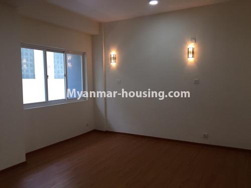 မြန်မာအိမ်ခြံမြေ - ရောင်းမည် property - No.3192 - လှိုင်တွင် ကွန်ဒိုခန်းသစ် ရောင်းရန်ရှိသည်။  - single bedroom
