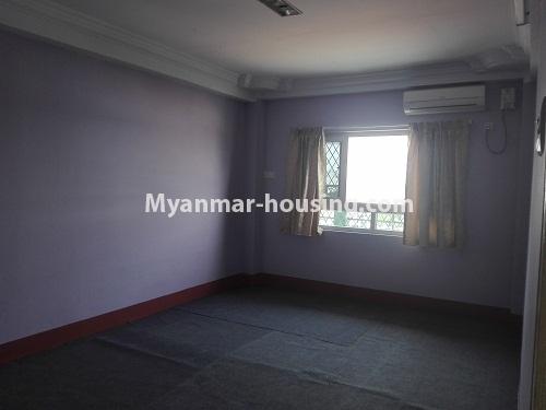 缅甸房地产 - 出售物件 - No.3210 - Penthouse for sale in Botahtaung! - master bedroom 1