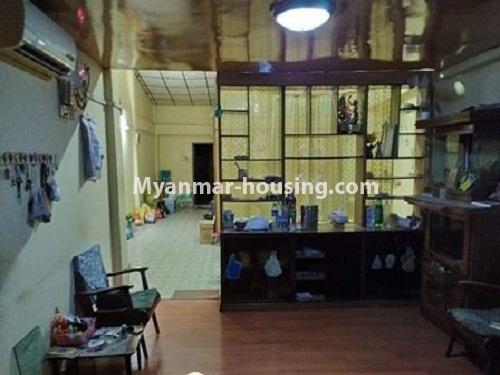 ミャンマー不動産 - 売り物件 - No.3216 - Apartment for sale in Pazundaung! - living room and kitchen