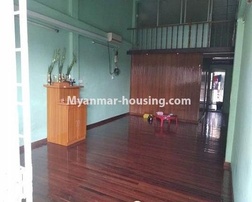 ミャンマー不動産 - 売り物件 - No.3217 - Apartment for sale in Pazundaung! - living room