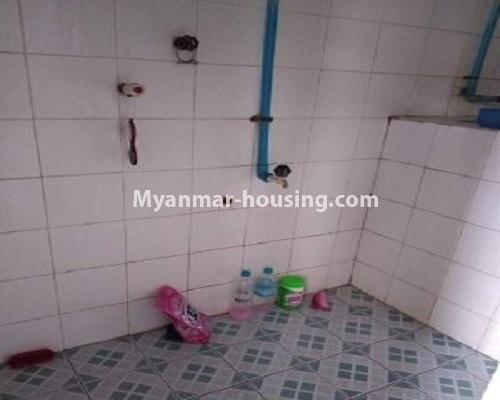 ミャンマー不動産 - 売り物件 - No.3217 - Apartment for sale in Pazundaung! - bathroom