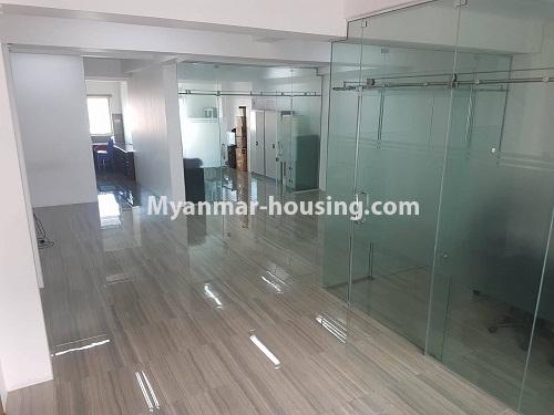 缅甸房地产 - 出售物件 - No.3223 - New condo room for sale in Botahtaung! - living room