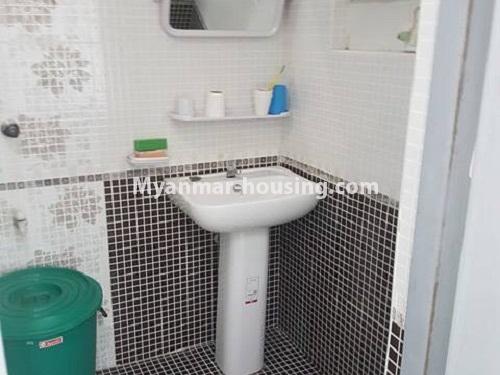 ミャンマー不動産 - 売り物件 - No.3223 - New condo room for sale in Botahtaung! - bathroom 2
