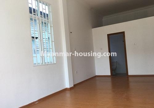 မြန်မာအိမ်ခြံမြေ - ရောင်းမည် property - No.3231 - မြောက်ဒဂုံတွင် တစ်ထပ်အိမ်လုံးချင်း ရောင်းရန် ရှိသည်။  - master bedroom 1