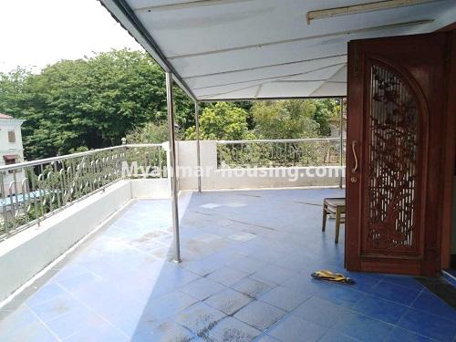 缅甸房地产 - 出售物件 - No.3234 - Landed house in large compound for sale in Tarmway! - balcony 