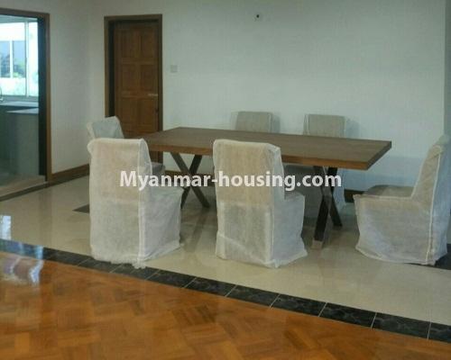 缅甸房地产 - 出售物件 - No.3237 - Shwe Moe Kaung Condominium room for sale in Yankin! - dining area